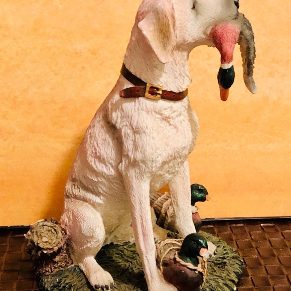 🐶Collectible Labrador Figurine 🐶 - Picture 2 of 4
